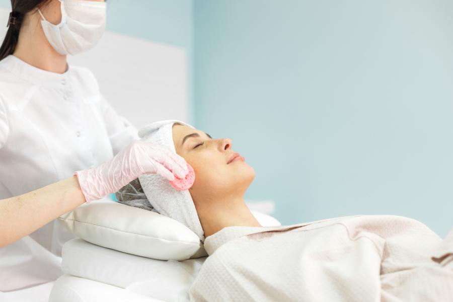 Dermaplaning